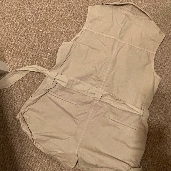 NWT - Billabong x Elle Ferguson romper. - Picture 2 of 3